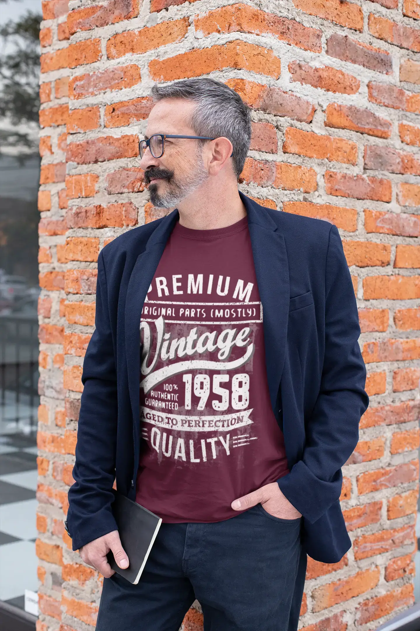 ULTRABASIC - Graphic Men's 1958 Aged to Perfection Birthday Gift T-Shirt