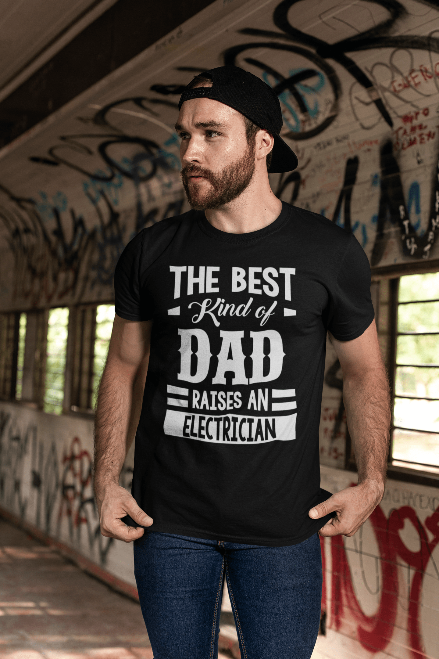 ULTRABASIC Men's Graphic T-Shirt Dad Raises an Eletrician